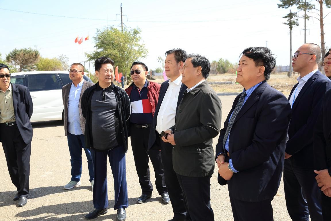 河南省人民政府副省長武國定率河南省代表團蒞臨亞洲之星農業(yè)產(chǎn)業(yè)合作區(qū)考察指導